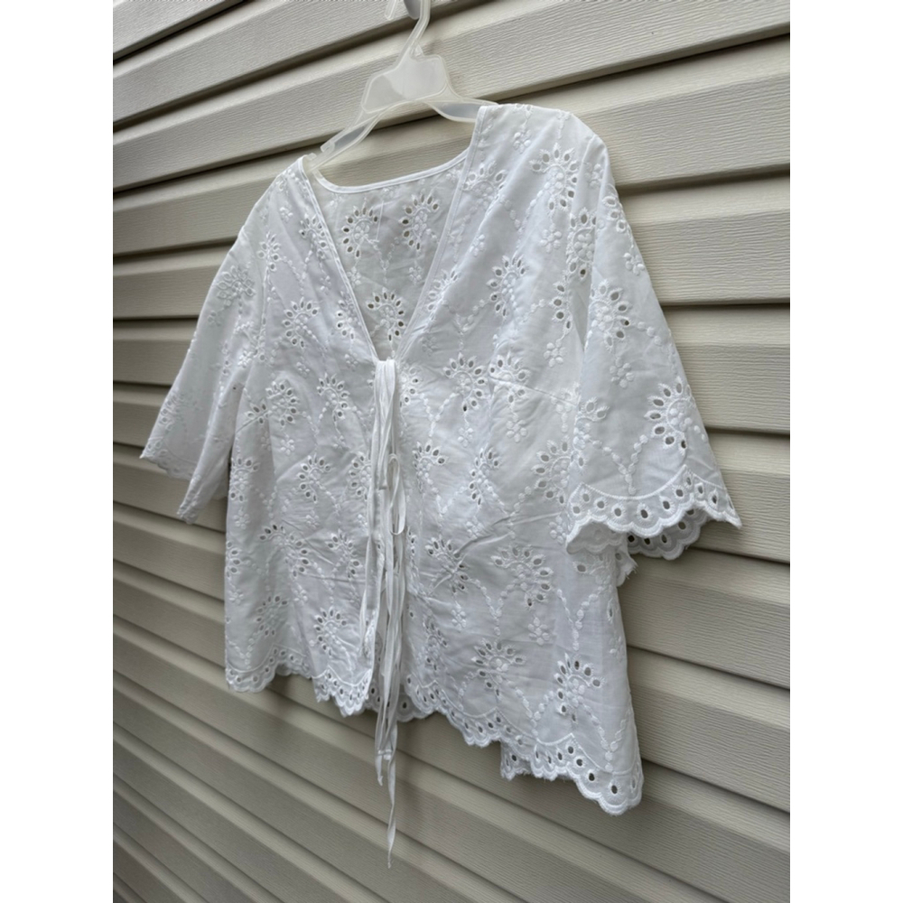 SHEIN Curve White Eyelet Lace Tie Front Blouse Top Women’s 1X Boho - Picture 3 of 5